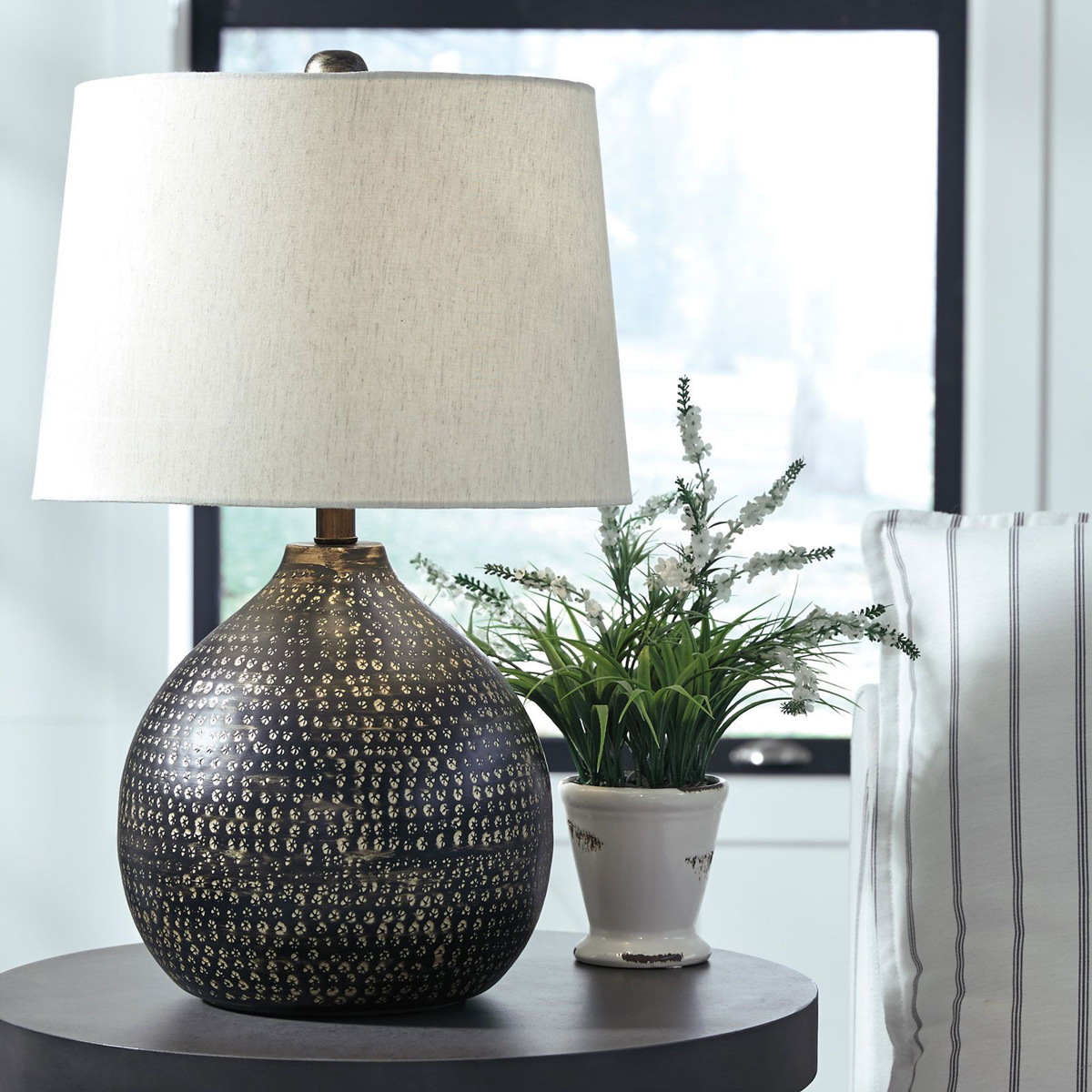 Picture of Maire Table Lamp