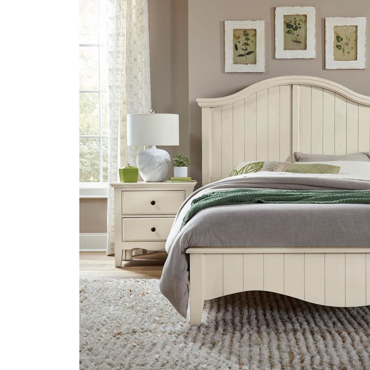 Picture of Casual Retreat White Full Bed