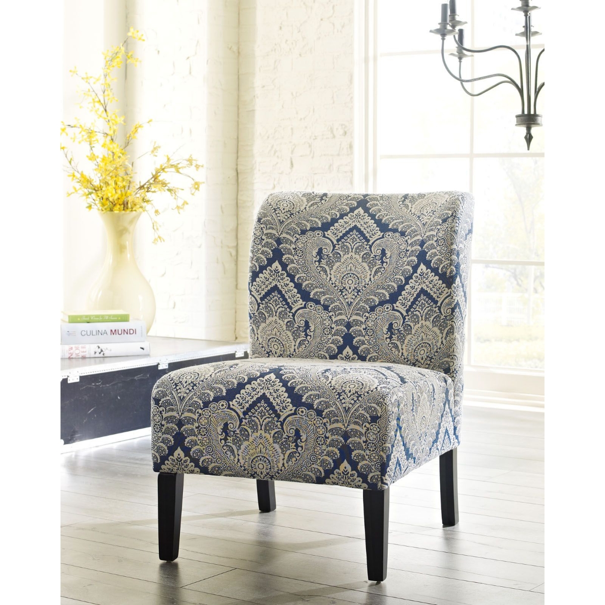 Picture of Honnally Accent Chair