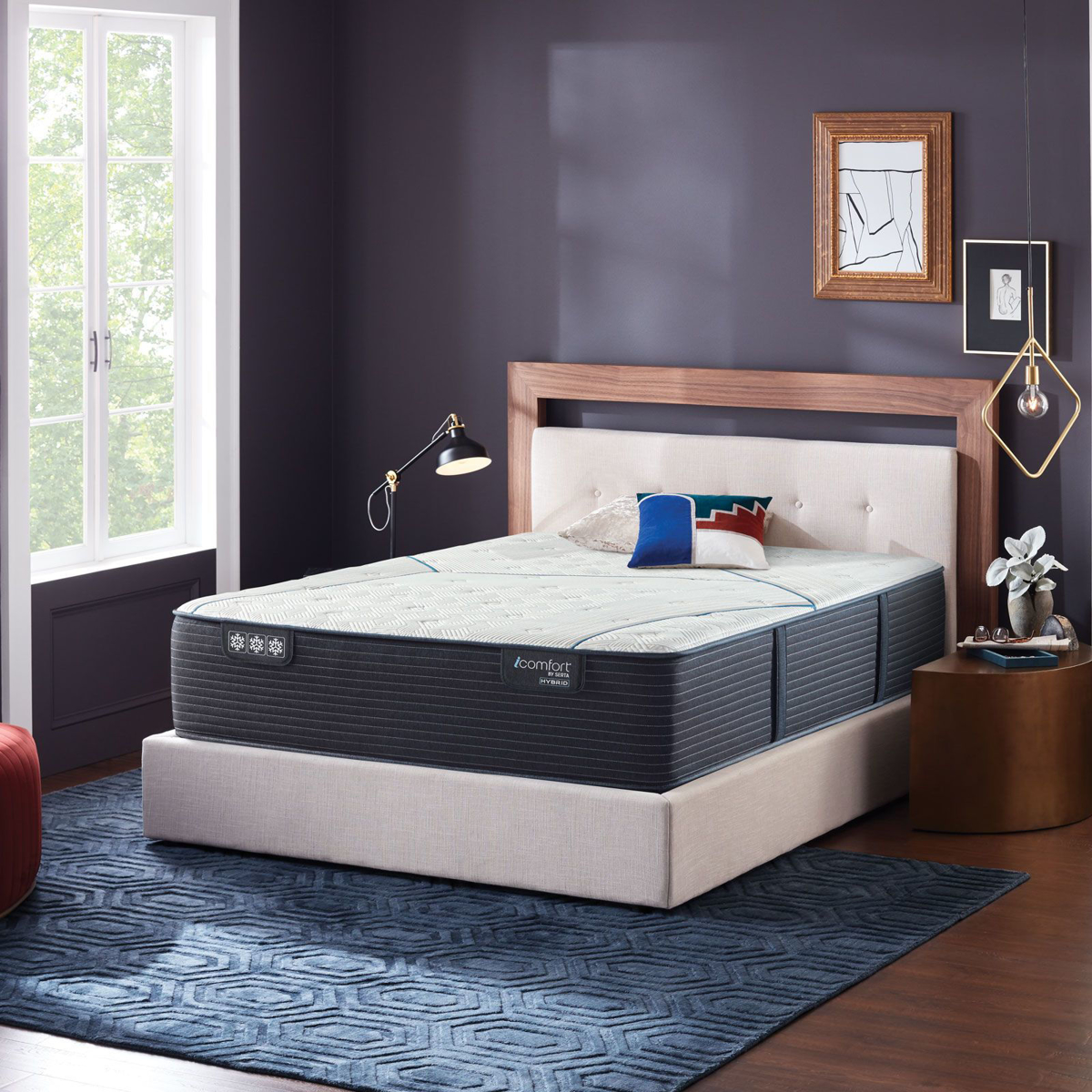 Picture of iComfort CF4000 Quilted Hybrid Medium Queen Mattress