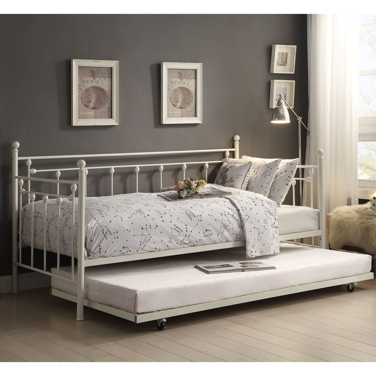 Picture of White Finish Daybed