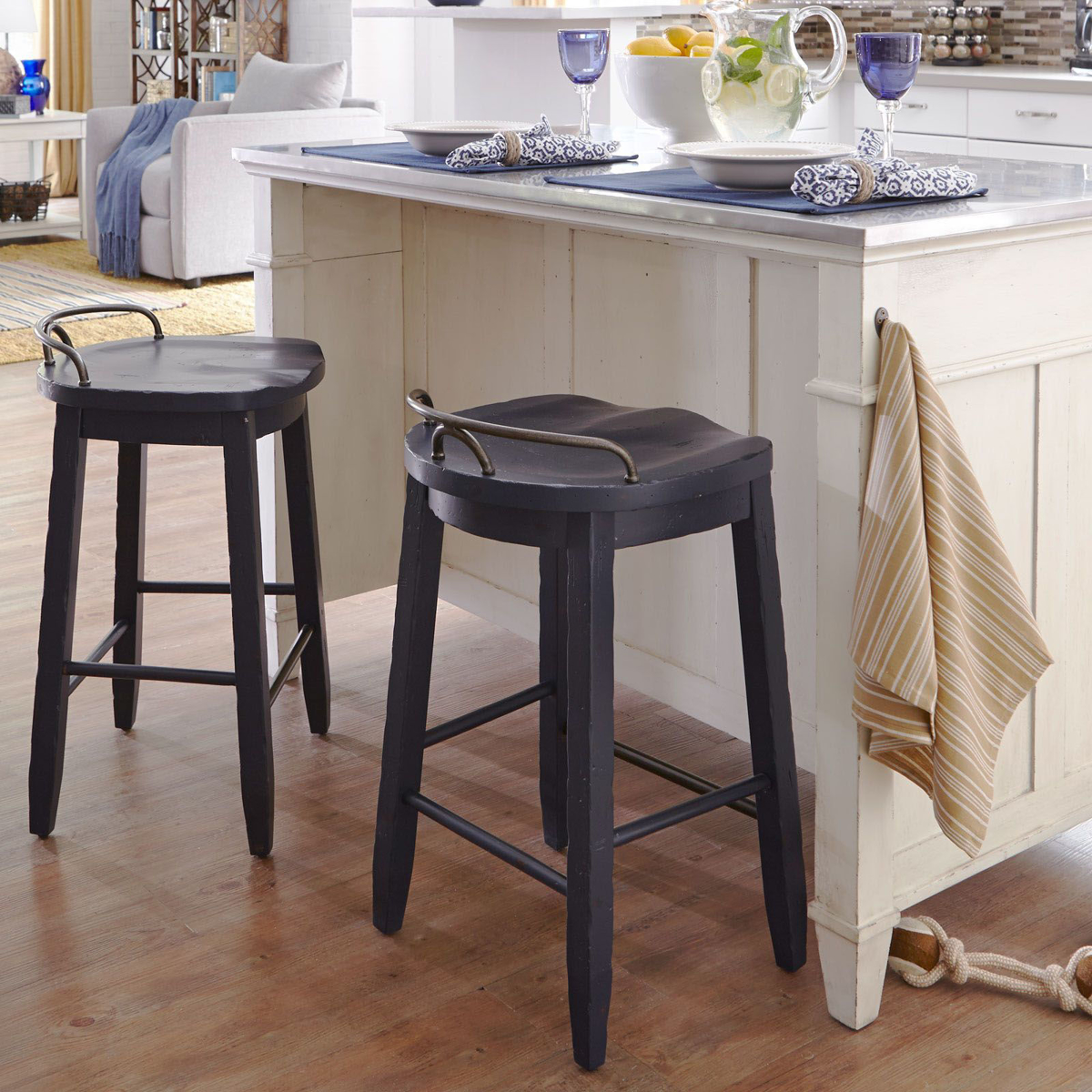 Picture of Trisha Yearwood Stool