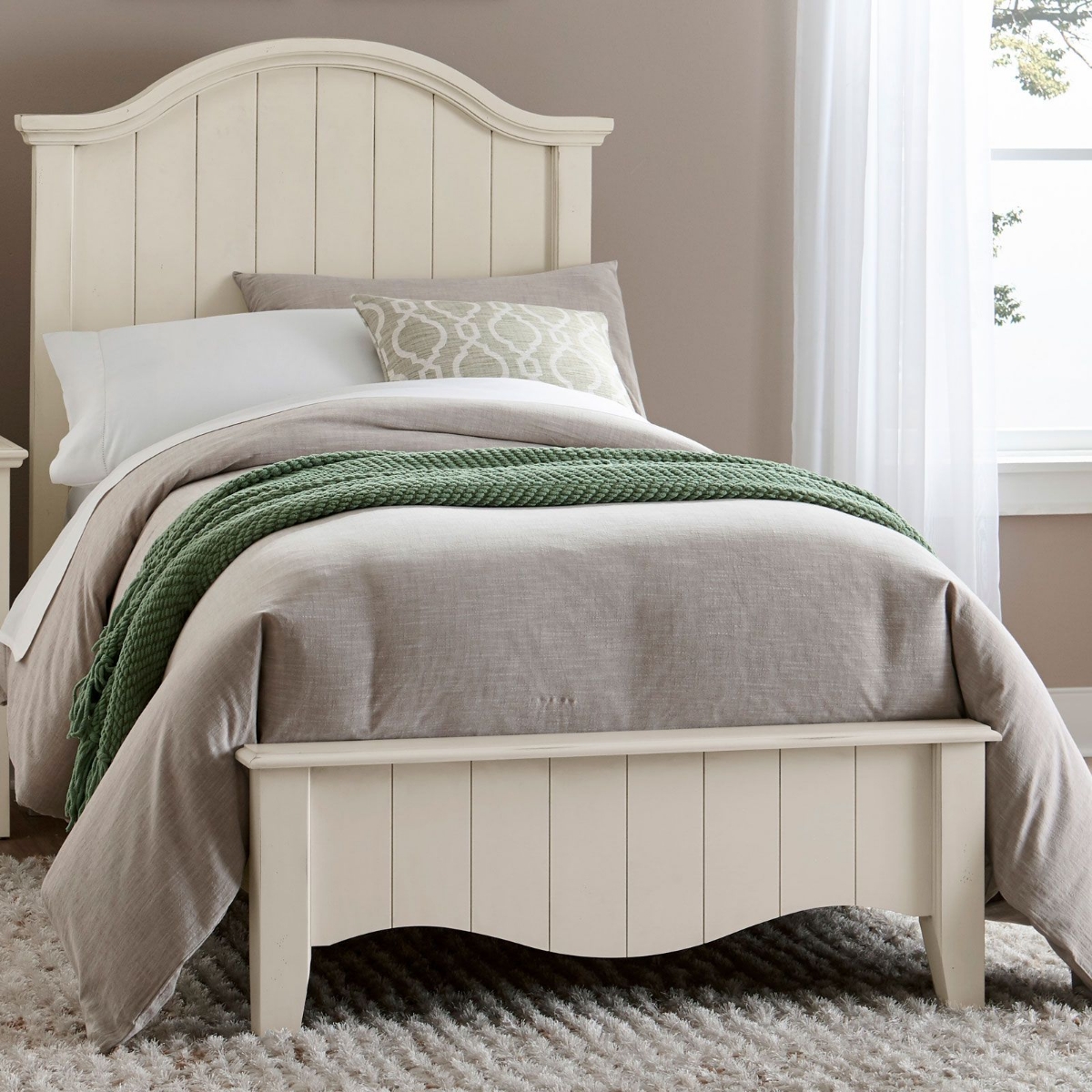 Picture of Casual Retreat White Twin Bed