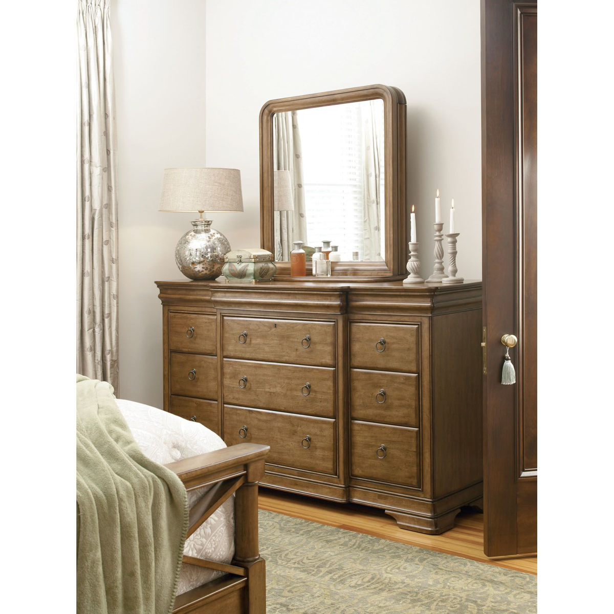 Picture of New Lou 3-Piece Bedroom Group