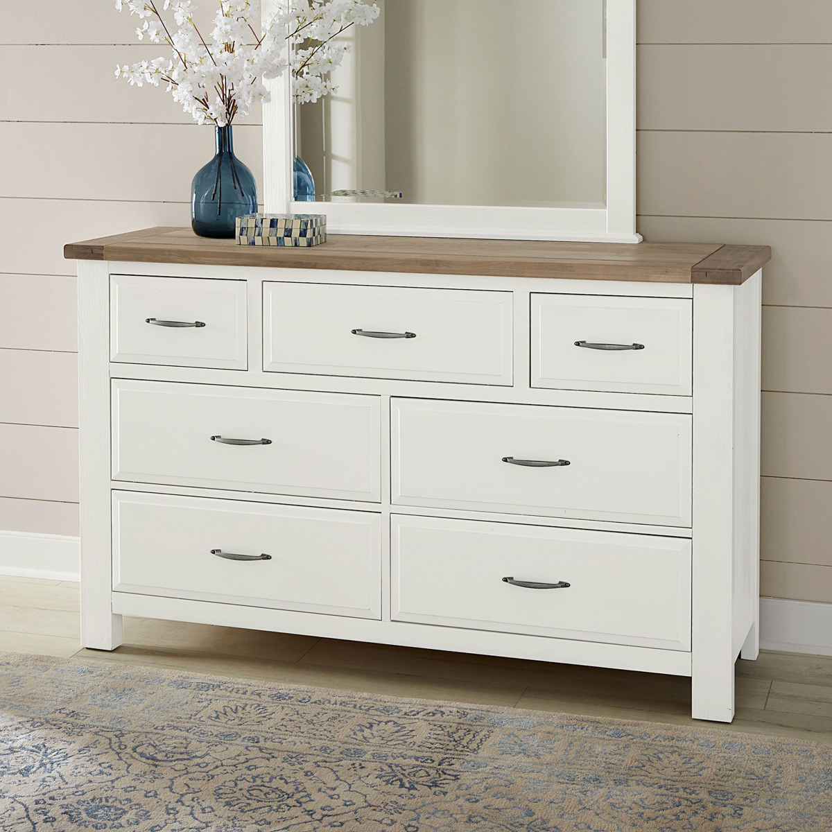 Picture of DRESSER