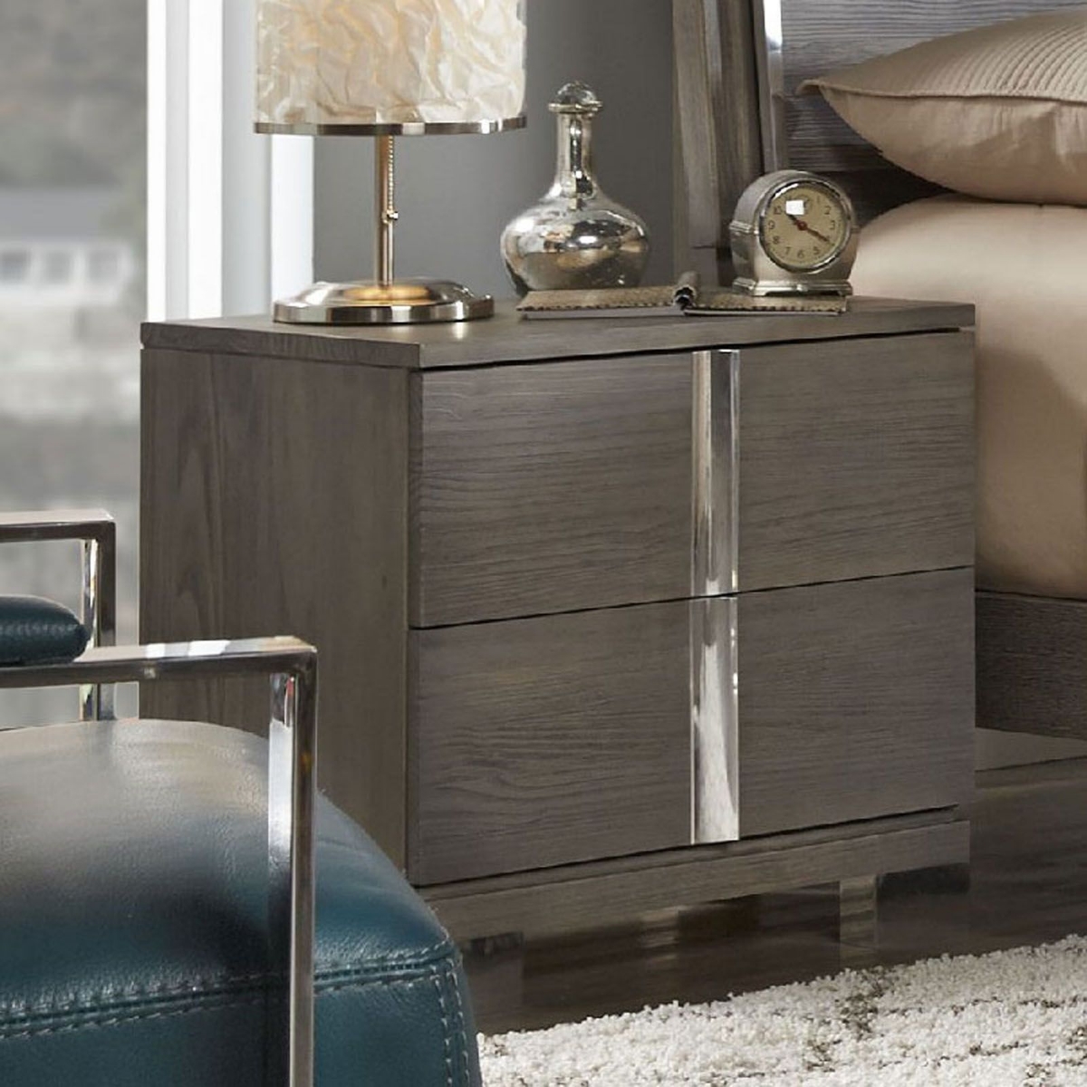 Picture of Venezia 2-Drawer Nightstand 