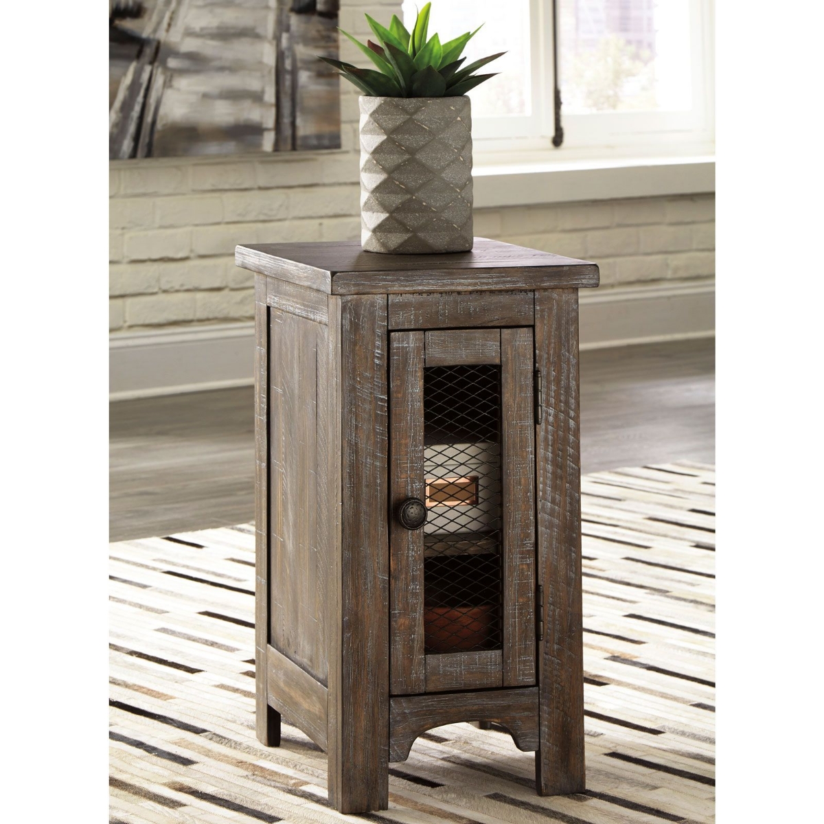 Picture of Danelle Ridge Chairside End Table