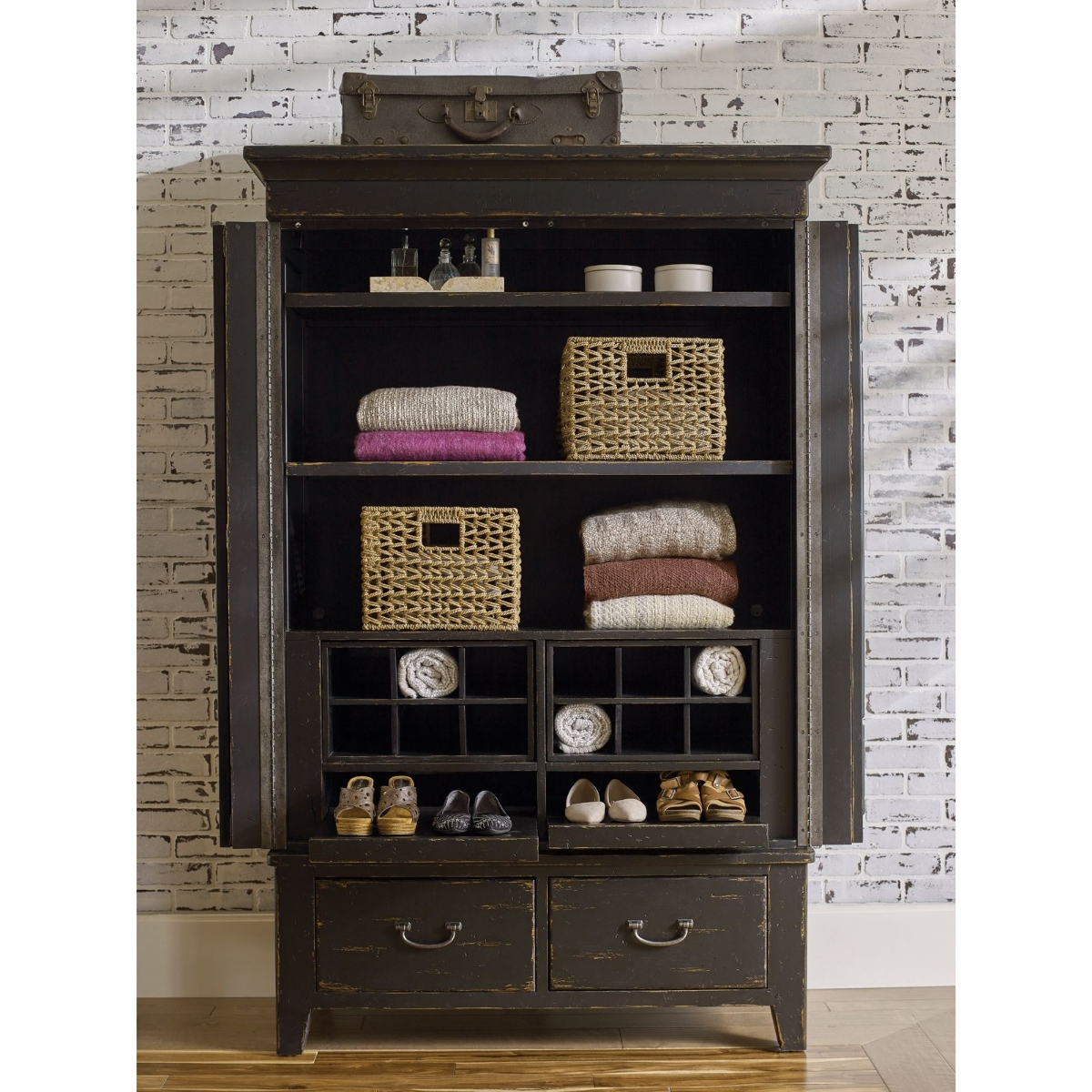 Picture of Simmons Armoire