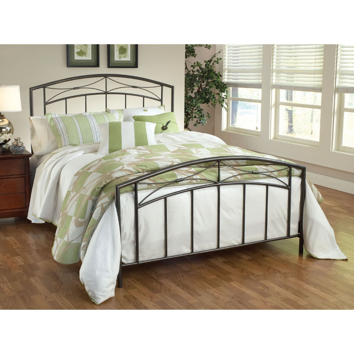 Picture of Morris Queen Metal Bed